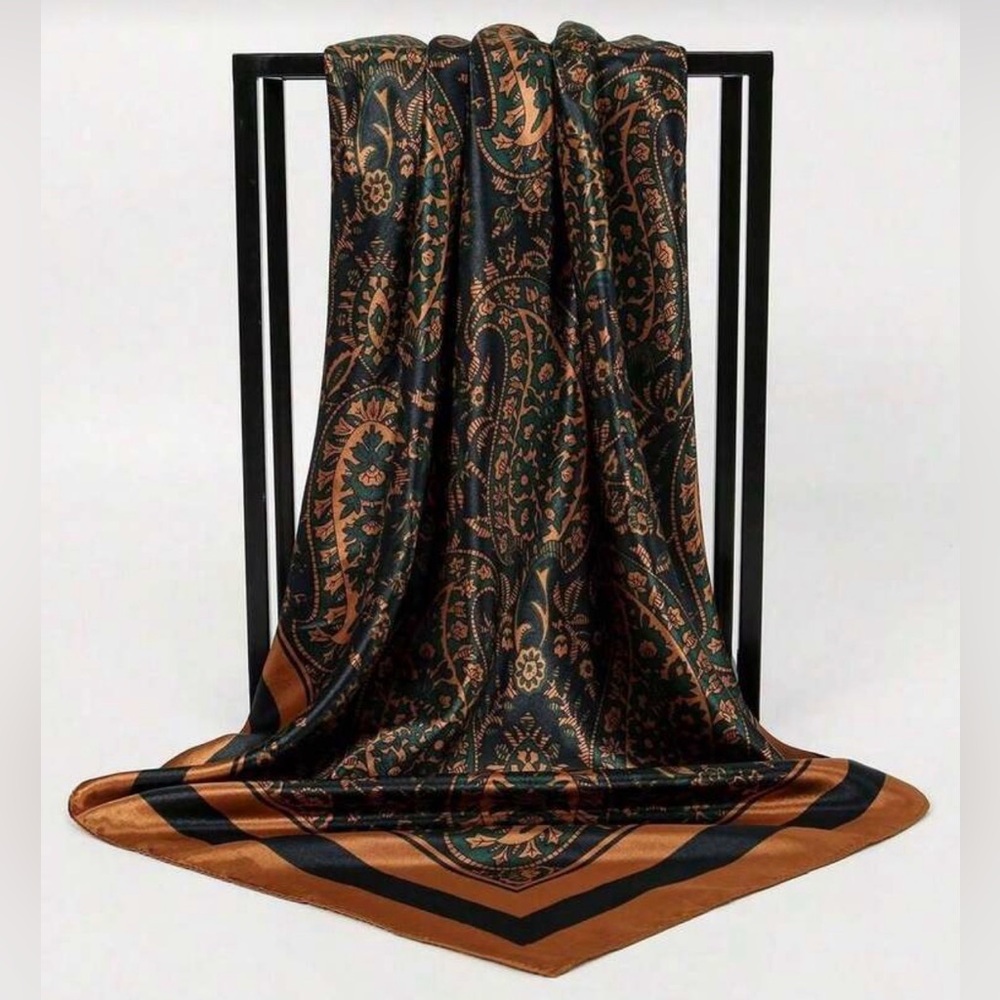 Luxurious Paisley Square Scarf